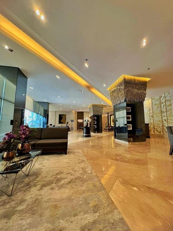 Smdc Fame Residence Luxurious Family Suite Condo Near Mrt マンダルヨン・シティ エクステリア 写真