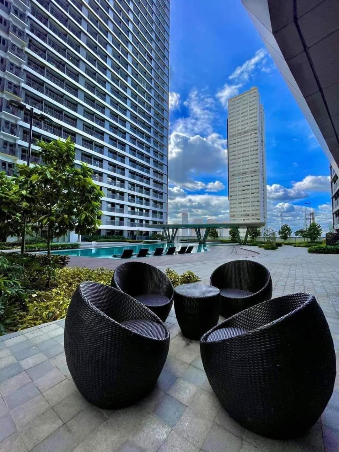 Smdc Fame Residence Luxurious Family Suite Condo Near Mrt マンダルヨン・シティ エクステリア 写真